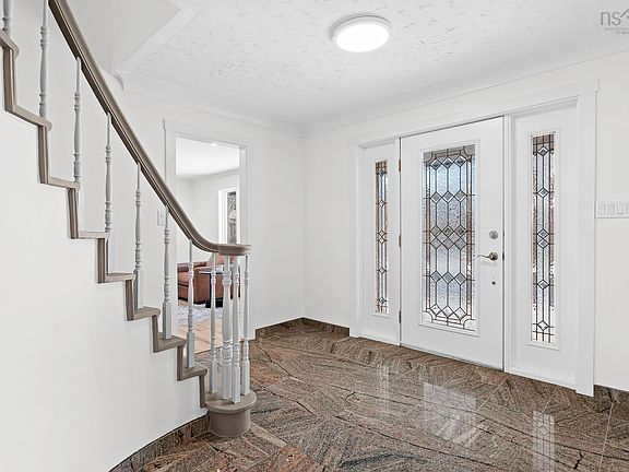 4th image of 24 Parmbelle Ln