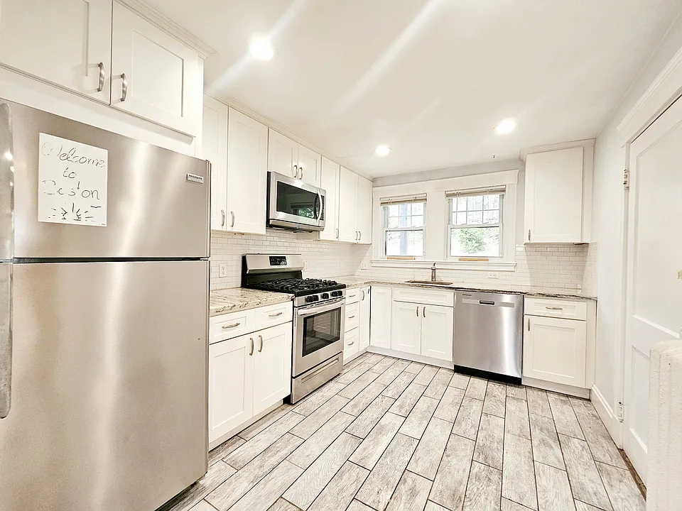 51 Leamington Rd #9