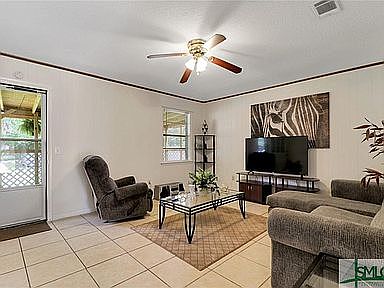 5th image of 230 Deerwood Dr