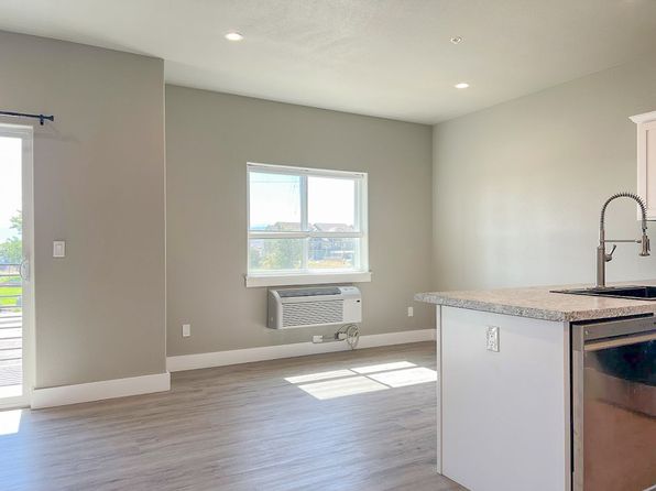 941 Covey Run Rd #205