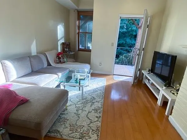 447 Pavonia Avenue image 11 of 16