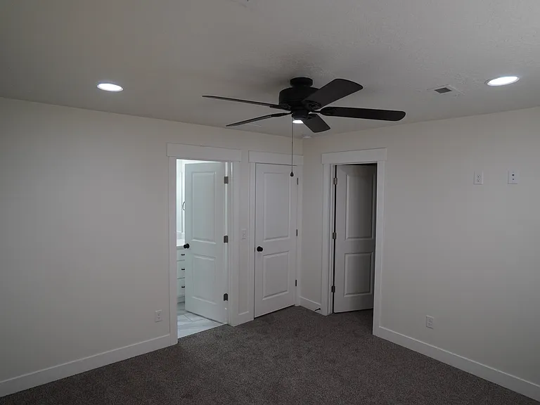 1559 S 150 W — Photo 28