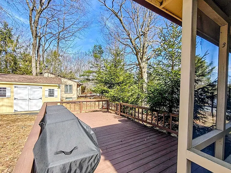 2104 Vacation Ln — Photo 9