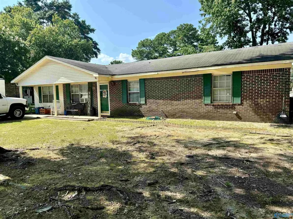 721 Larkwood Cir SW, Hartselle, AL 35640