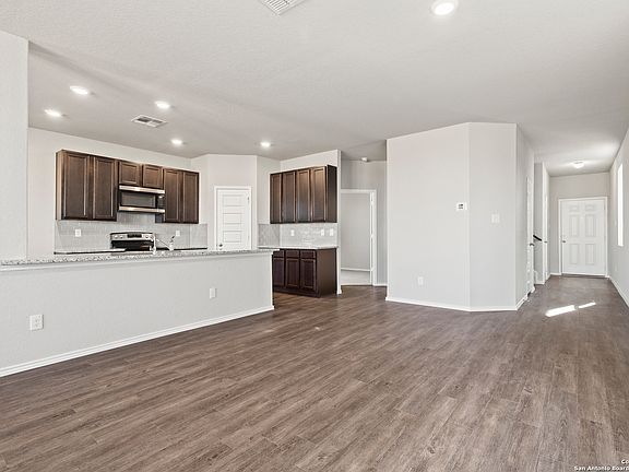 5th image of 2455 Dry Moss Way