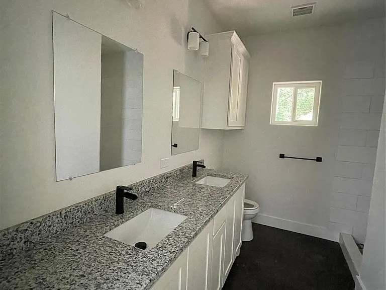 722 E Woodard St #75020 — Photo 8
