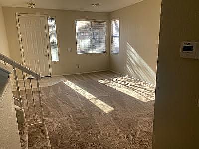 3rd image of 912 Clear Diamond Ave