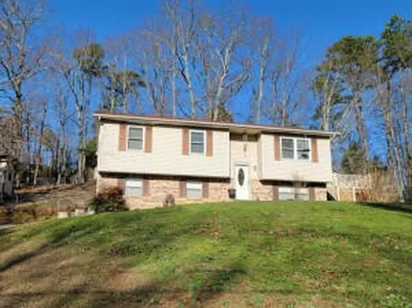 2205 Greendale Dr NE, Cleveland, TN 37323