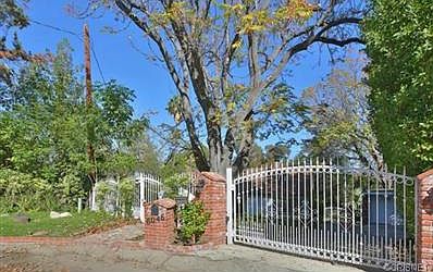 4th image of 6046 Penfield Ave