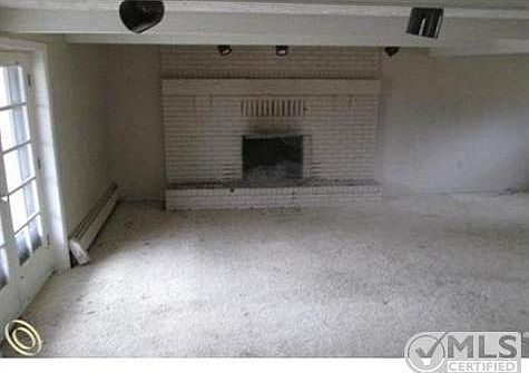 705894681 Family Room.JPG