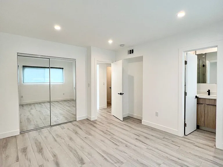 2034 S Garth Ave — Photo 55