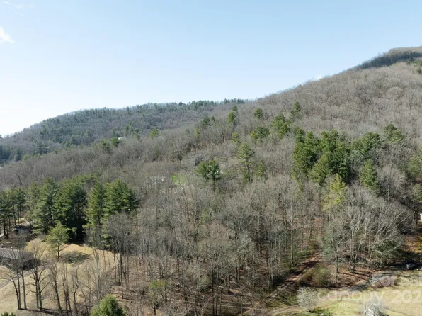 99999 Mill Rd, Asheville, NC 28805