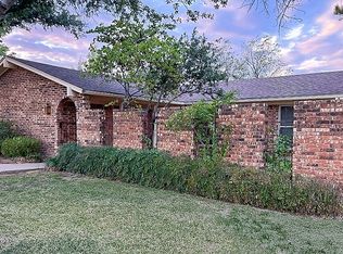 1406 Cypress St, Breckenridge, TX 76424