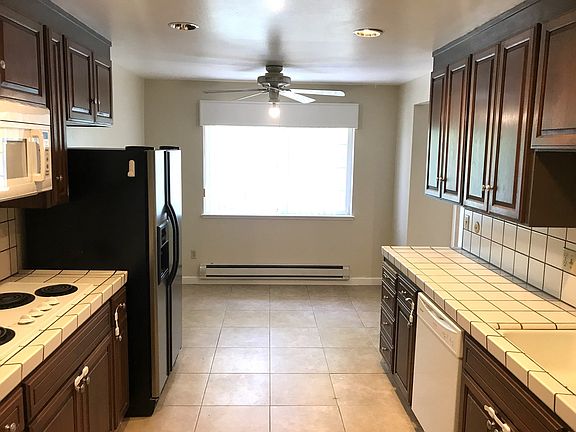 3rd image of 1420 W Latimer Ave APT 4