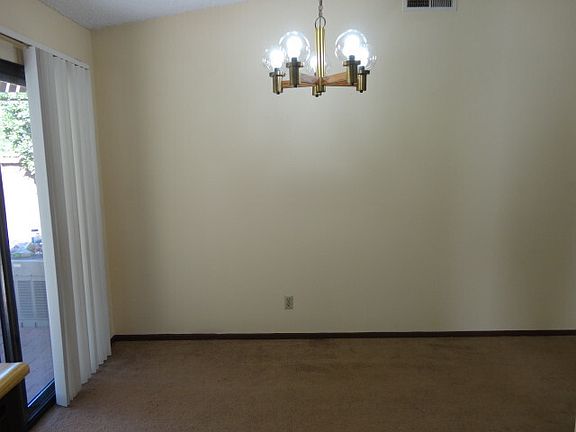 5th image of 25715 Leticia Dr