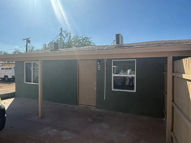 143 W Michigan Dr #2