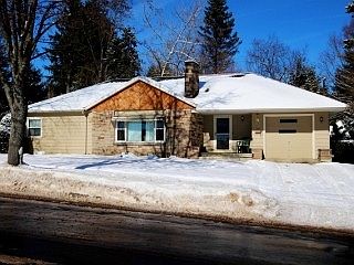 3rd image of 142 Dearing Ave