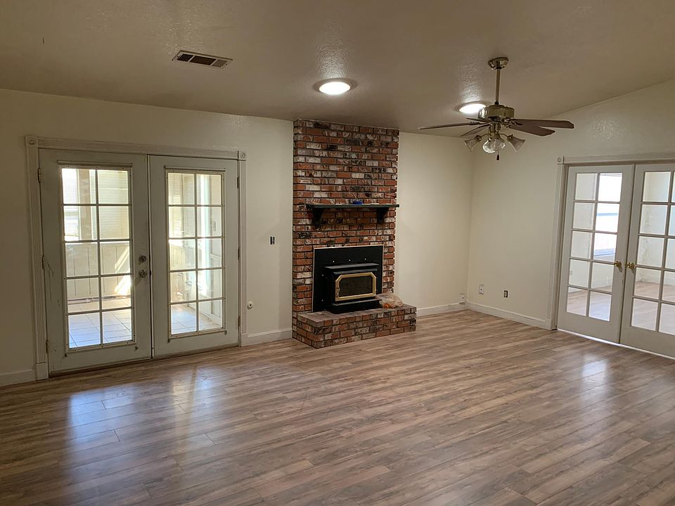 2nd image of 2630 W Victor Ave