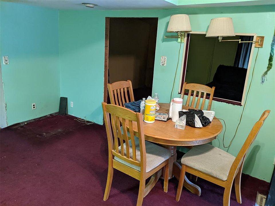 2nd image of 313 Collins Rd