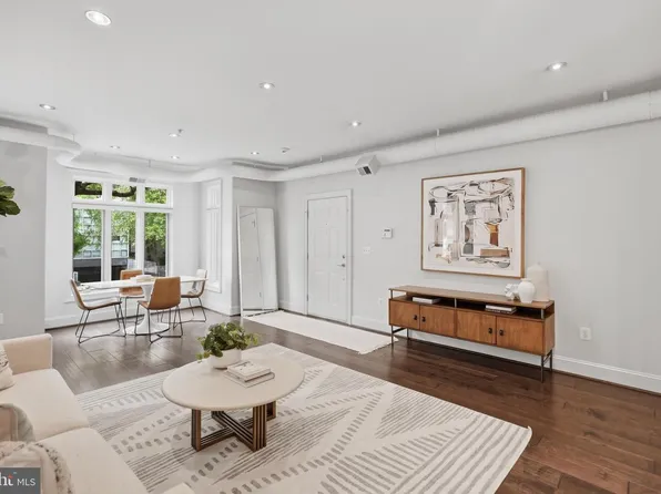 2111 11th St NW APT 4, Washington, DC 20001