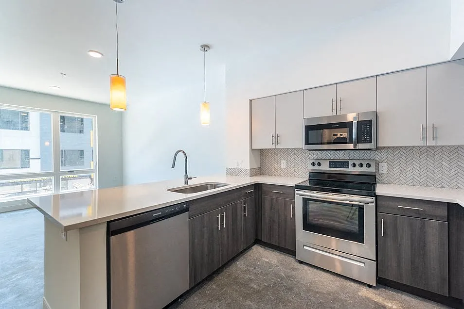 One Canal Apartments — Photo 3