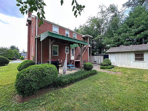 3rd image of 3102 Angell Ave NW