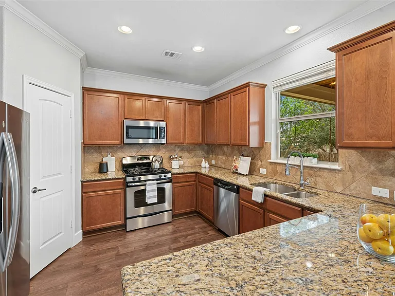 5929 Abby Ann Ln — Photo 7