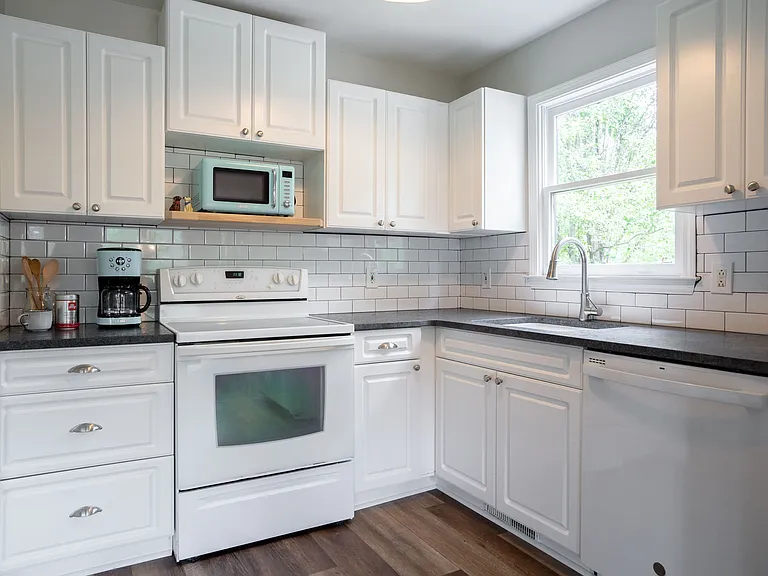 116 Lake Forest Dr — Photo 4
