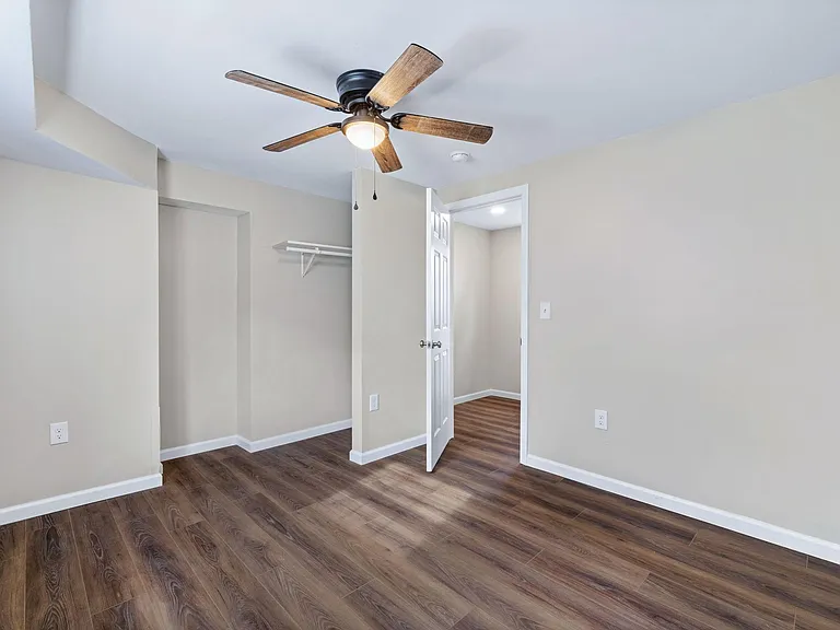 3170 McRoberts Rd #3/25 — Photo 12