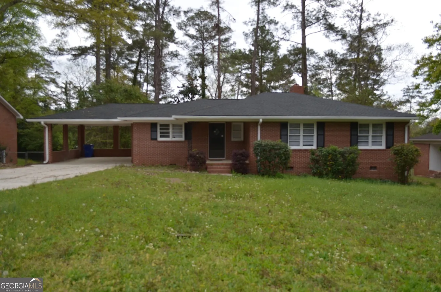 829 Edward Pl photo 1