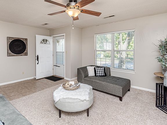 5th image of 3608 Lupine Dr