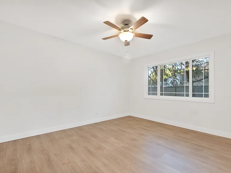 14937 Friar St — Photo 12