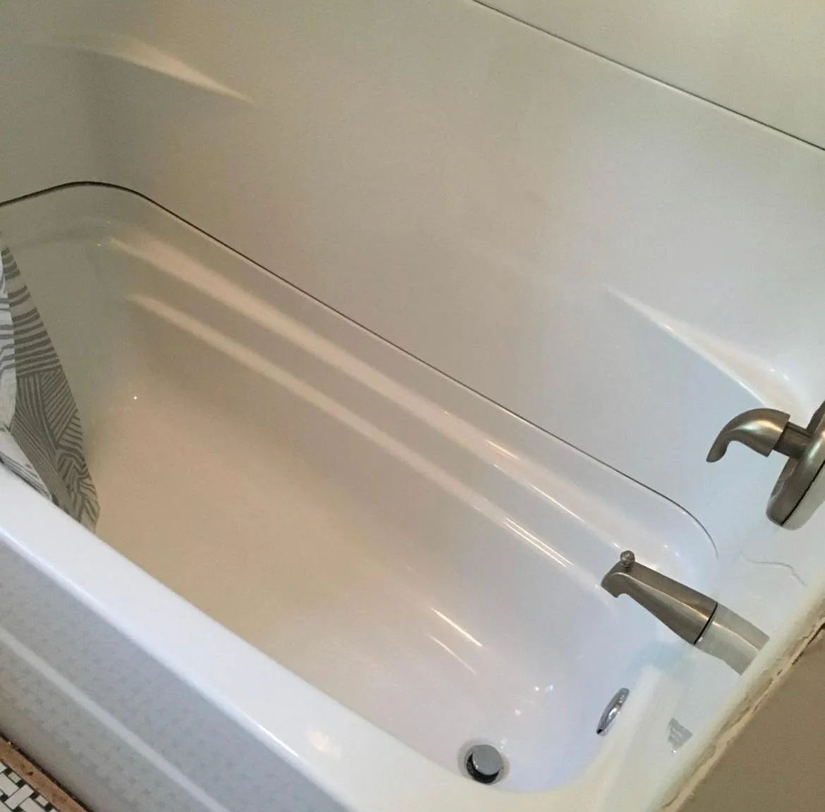 3 bed, 920 sqft, $1,330 — Photo 4
