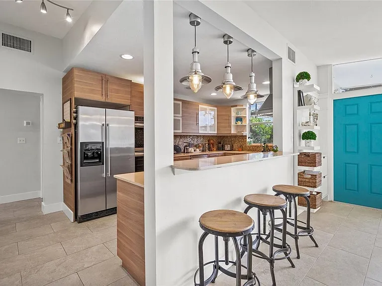 4801 Sarasota Ave — Photo 8