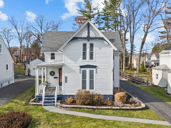 490 Fern Street, West Hartford, CT 06107