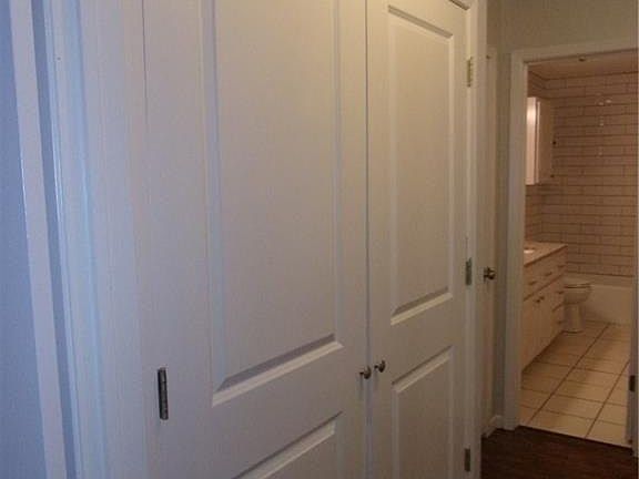 4th image of 709 Hawn Cir