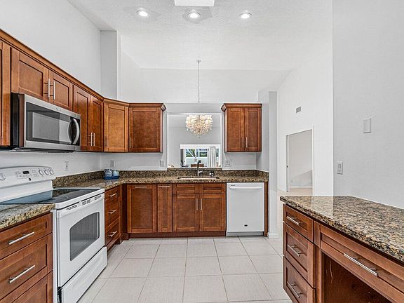 2nd image of 5550 Royal Lake Circle