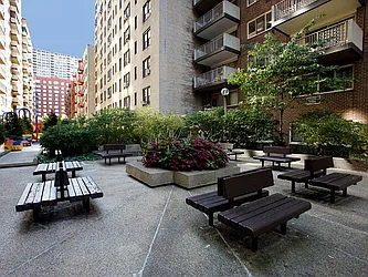 Rented by Living New York