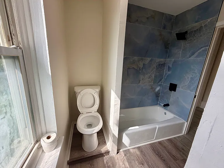 323 Vine St #A — Photo 8