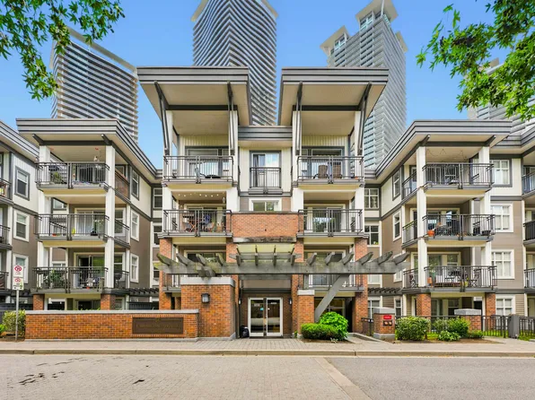 4868 Brentwood Dr #311, Burnaby, BC V5C 0C2