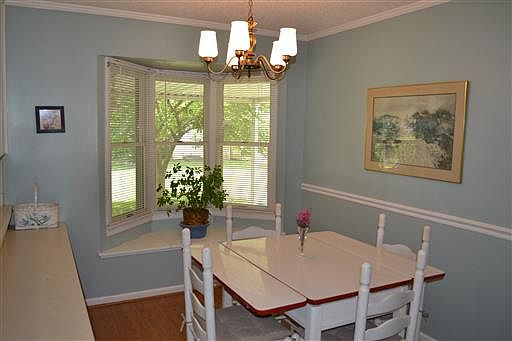 5th image of 2706 Amber Dr