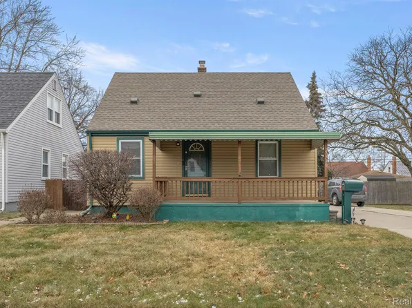 21730 Tuscany Ave, Eastpointe, MI 48021