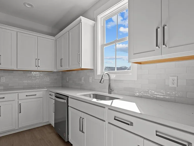 4772 Yellowood Dr — Photo 11