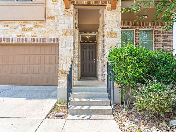 3rd image of 5902 Akin Pl
