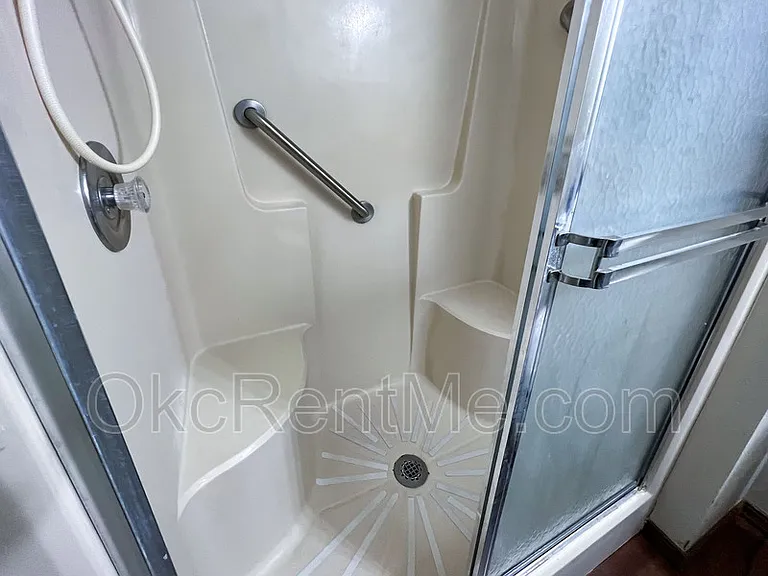 6801 Chisholm Ct — Photo 23