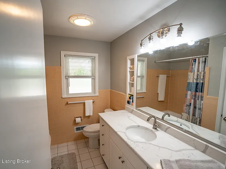 9008 Haviland Ave — Photo 21