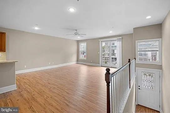 104 Sutton Way #104 — Photo 5