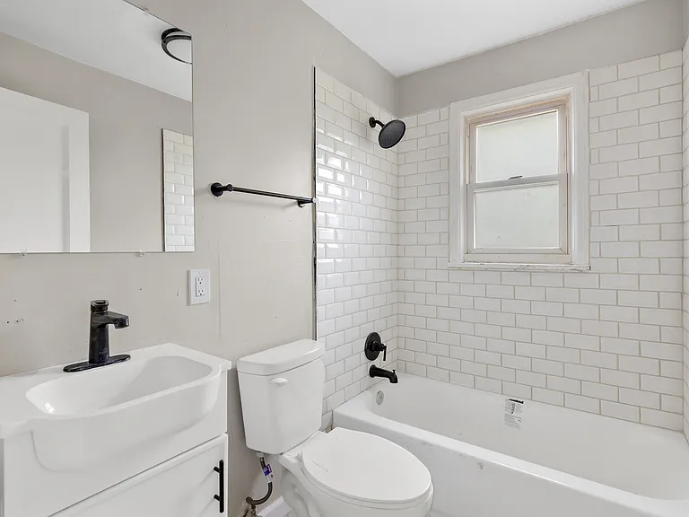 9866 Nolte Ave — Photo 2