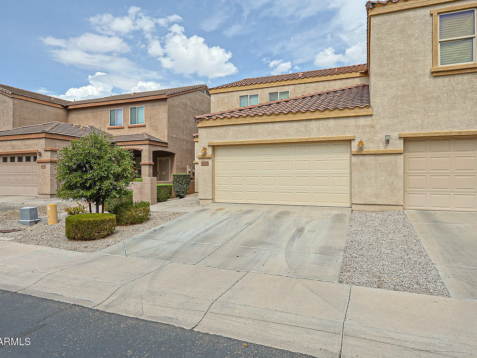 4 bed, 3.0 bath, 1765 sqft, $2,095 — Photo 3