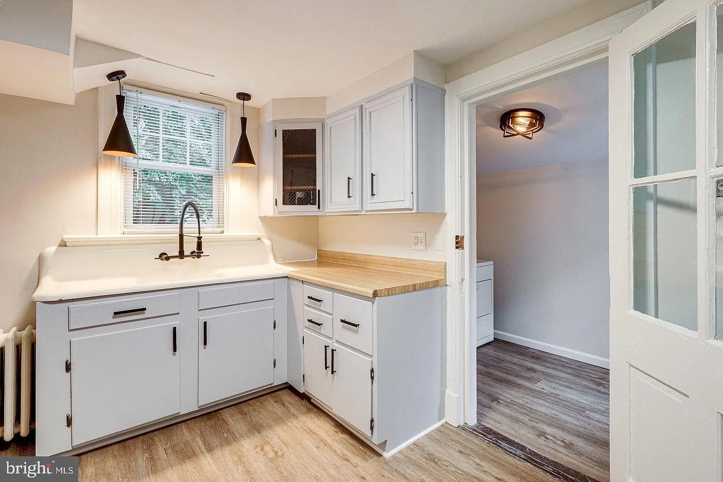 4 bed, 2.0 bath, 1847 sqft, $4,800 — Photo 4